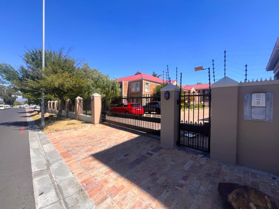 2 Bedroom Property for Sale in Durbanville Western Cape